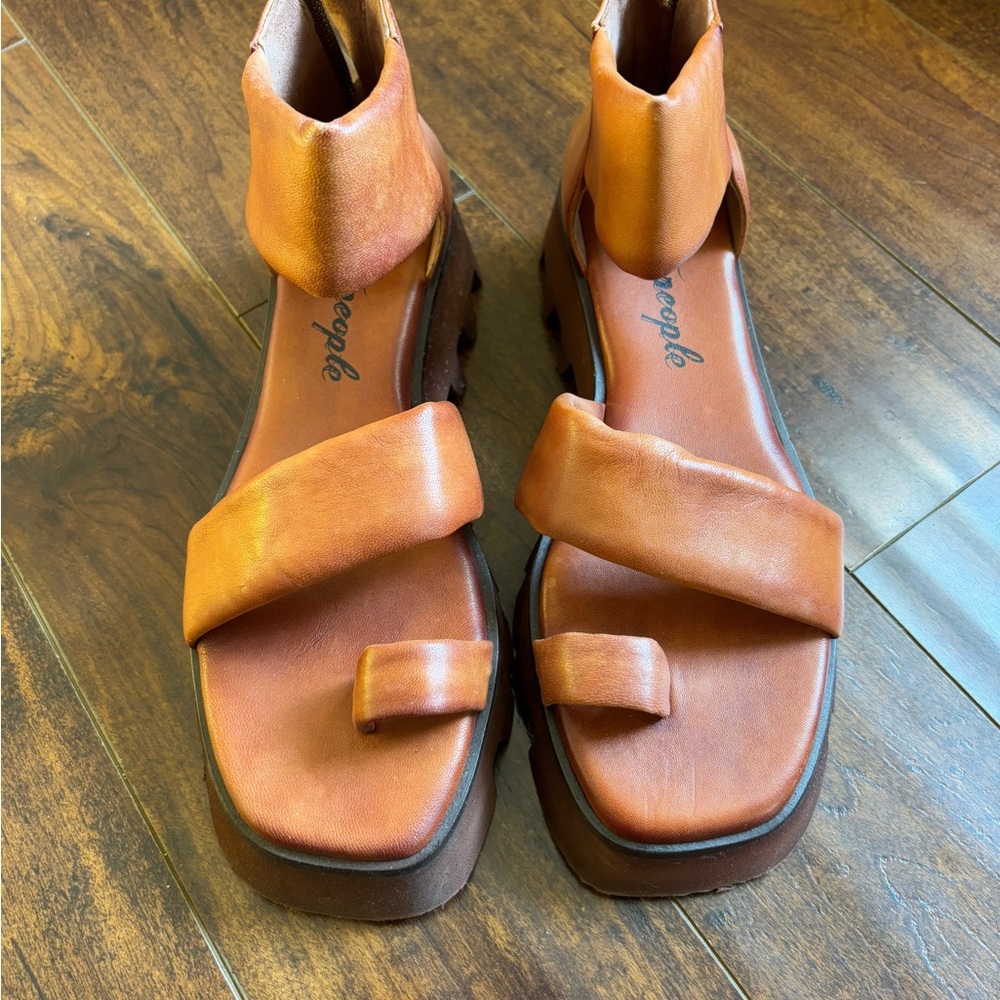 Free People Maddox Lug Sole Sandals EUC